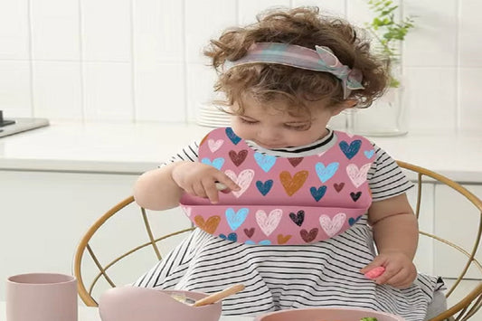 bavoir bébé silicone coeur
