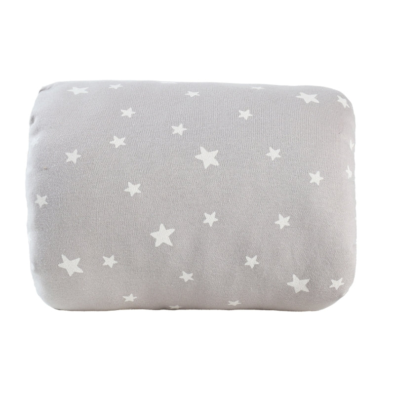 coussin d'allaitement étoiles blanches  sur fond gris perfectsupport