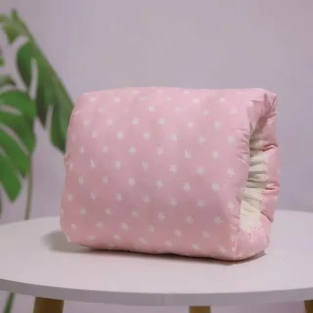 coussin d'allaitement étoiles roses