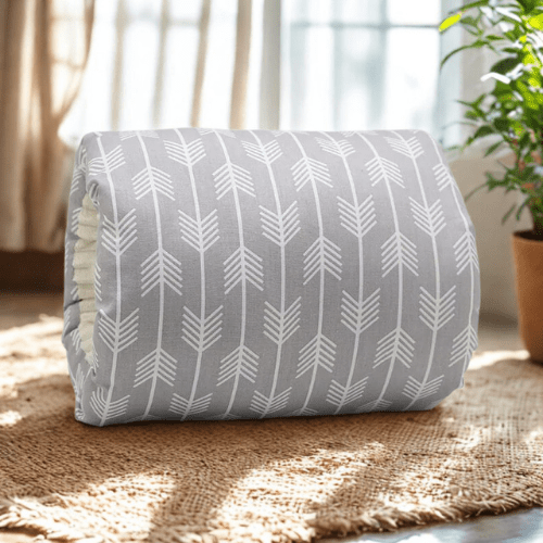 coussin d'allaitement gris avec flèches softmaterial